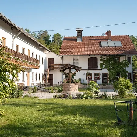 Apartament Holzhauser Hof Waldkraiburg